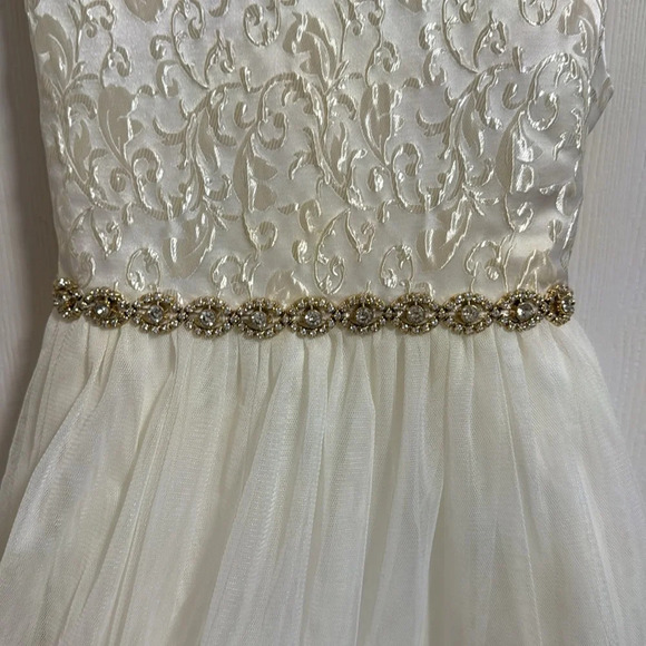 Beautiful Little Girls Formal Off White Dress Size 6X Beaded Belt Layered Skirt - Picture 4 of 8